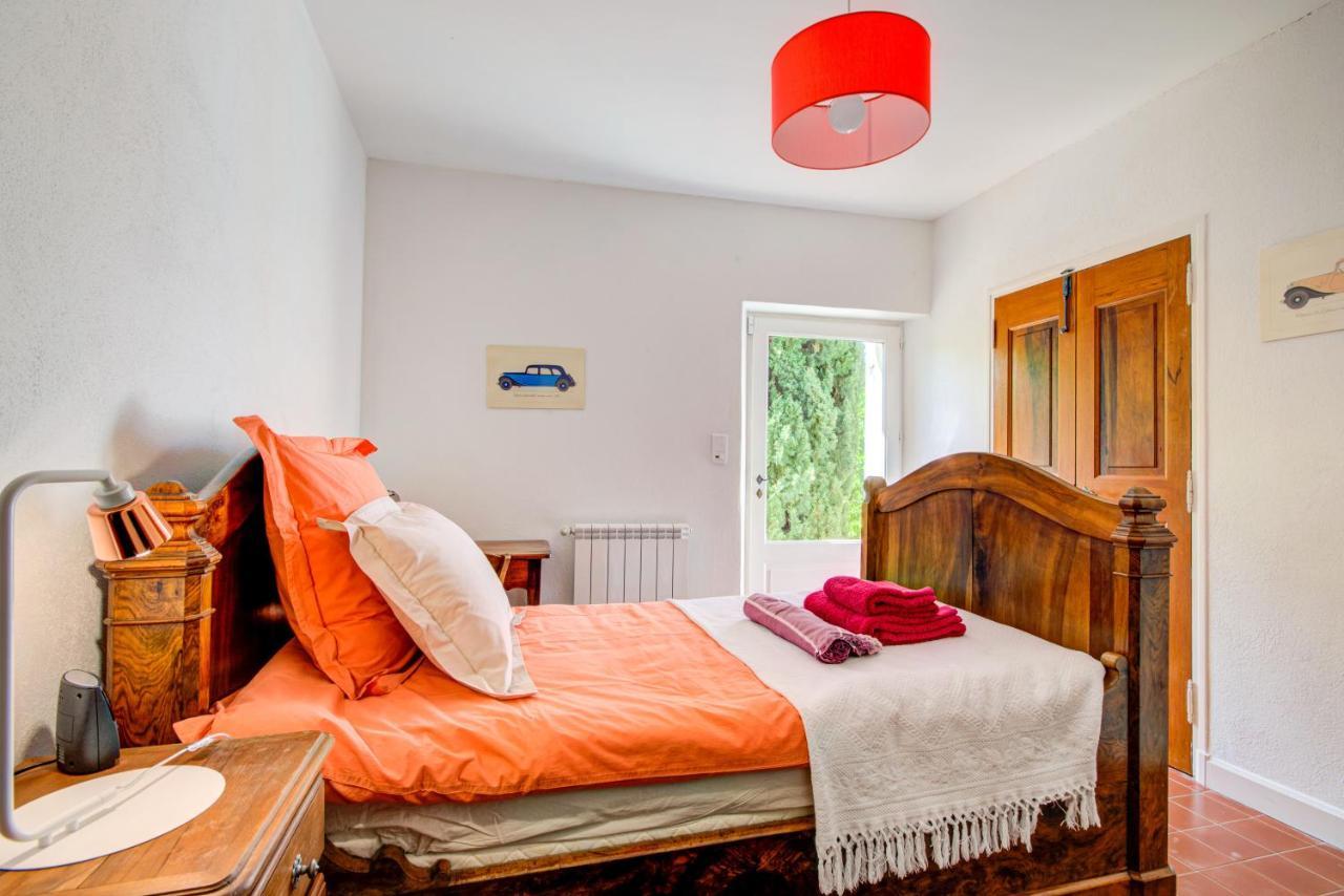 Les Chambres Du Perussier Cucuron Bagian luar foto